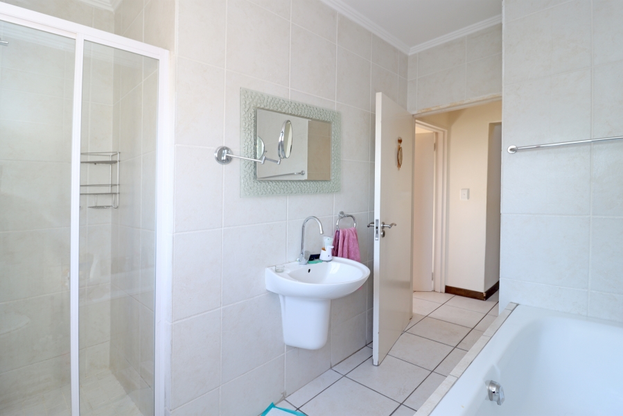 To Let 2 Bedroom Property for Rent in Sunninghill Gauteng