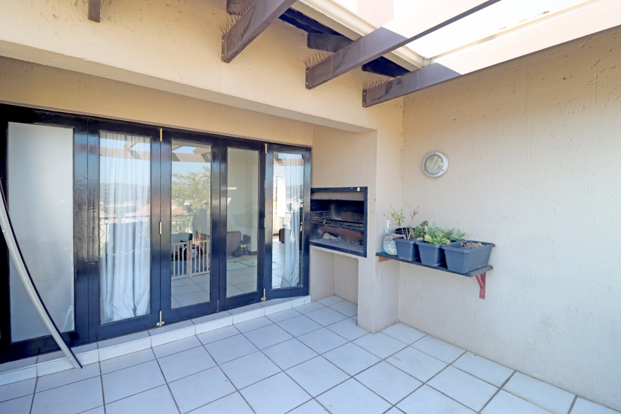 To Let 2 Bedroom Property for Rent in Sunninghill Gauteng