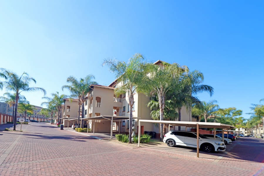 To Let 2 Bedroom Property for Rent in Sunninghill Gauteng