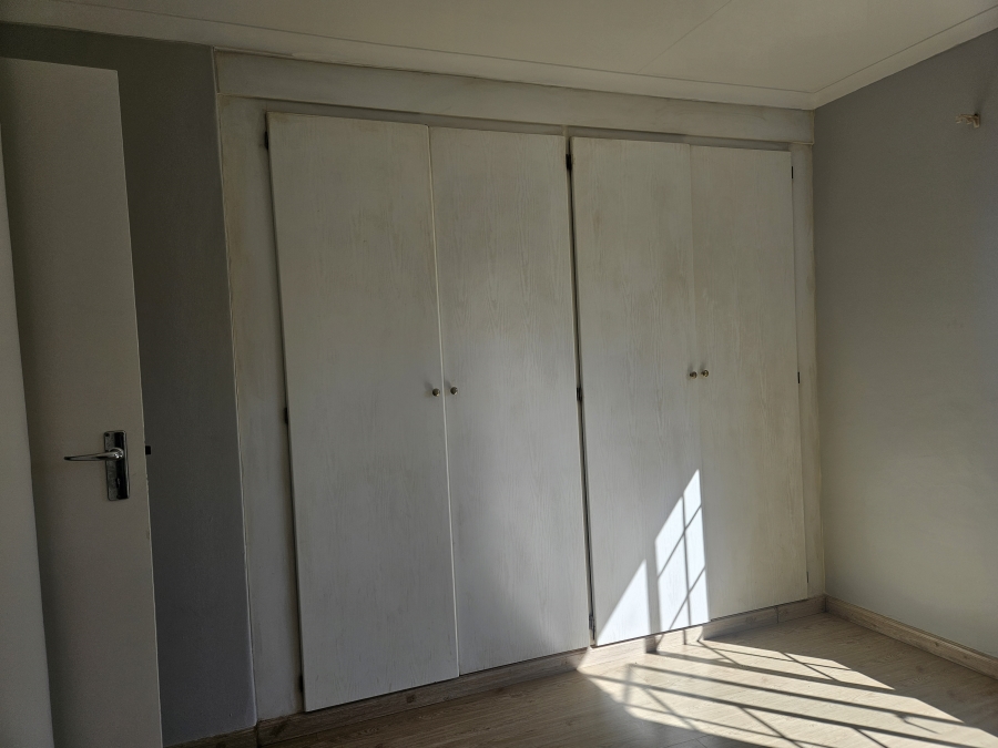 3 Bedroom Property for Sale in Illiondale Gauteng