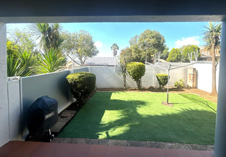 2 Bedroom Property for Sale in Glenvista Gauteng