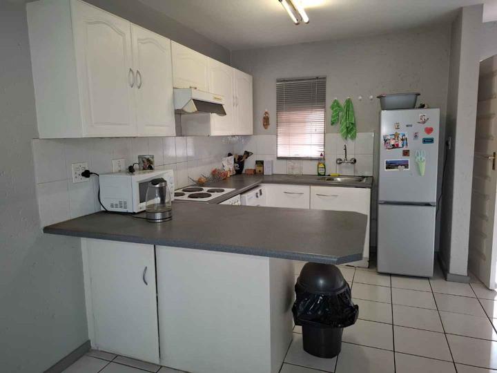 1 Bedroom Property for Sale in Brackendowns Gauteng