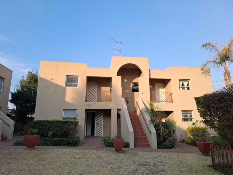 1 Bedroom Property for Sale in Brackendowns Gauteng