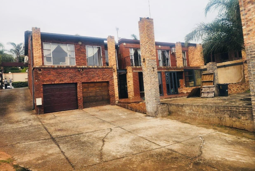 3 Bedroom Property for Sale in Glenvista Gauteng