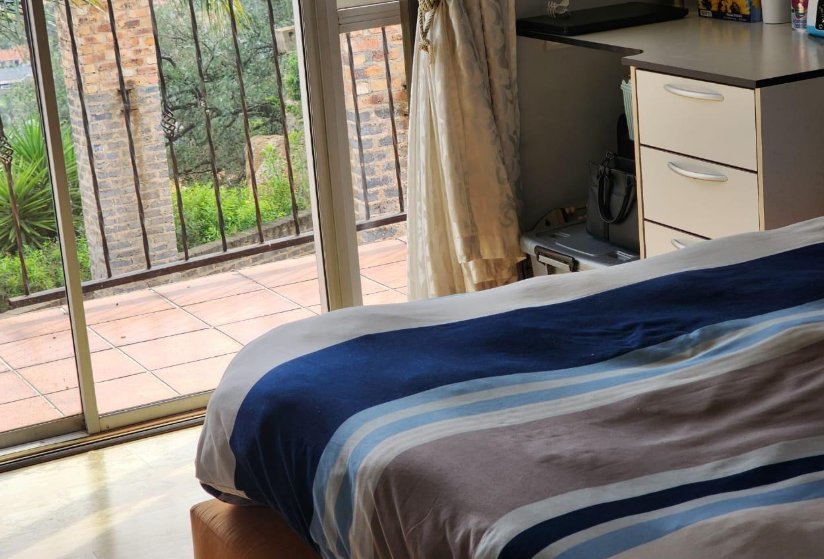 3 Bedroom Property for Sale in Glenvista Gauteng