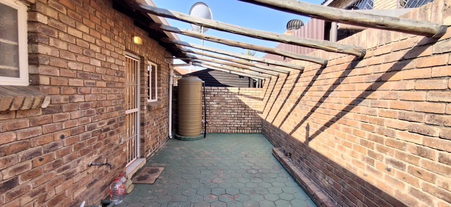 3 Bedroom Property for Sale in Magalieskruin Gauteng