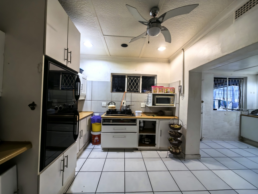 8 Bedroom Property for Sale in Ferndale Gauteng