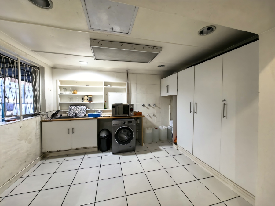 8 Bedroom Property for Sale in Ferndale Gauteng