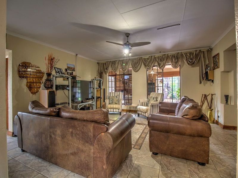 4 Bedroom Property for Sale in Bredell Gauteng