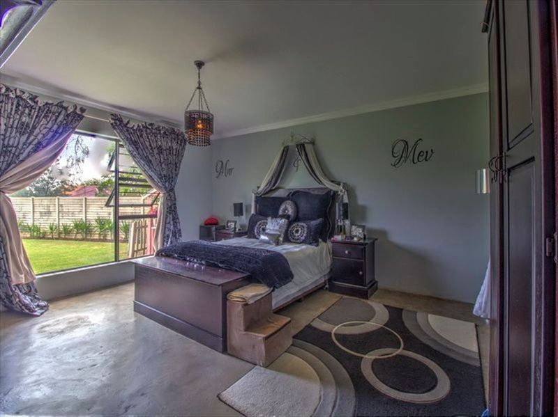 4 Bedroom Property for Sale in Bredell Gauteng
