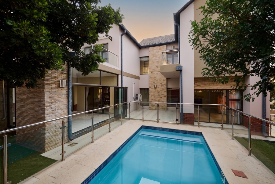 5 Bedroom Property for Sale in Waterfall Country Village Gauteng