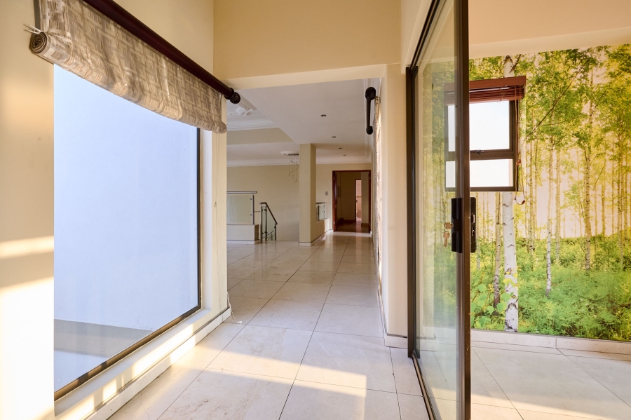 5 Bedroom Property for Sale in Waterfall Country Village Gauteng