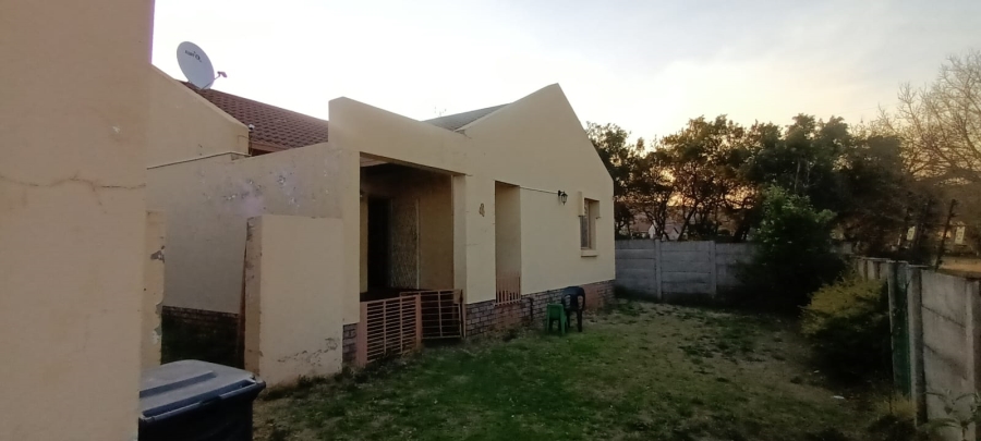 2 Bedroom Property for Sale in Elandspoort Gauteng