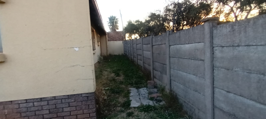 2 Bedroom Property for Sale in Elandspoort Gauteng