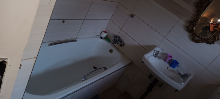 2 Bedroom Property for Sale in Elandspoort Gauteng