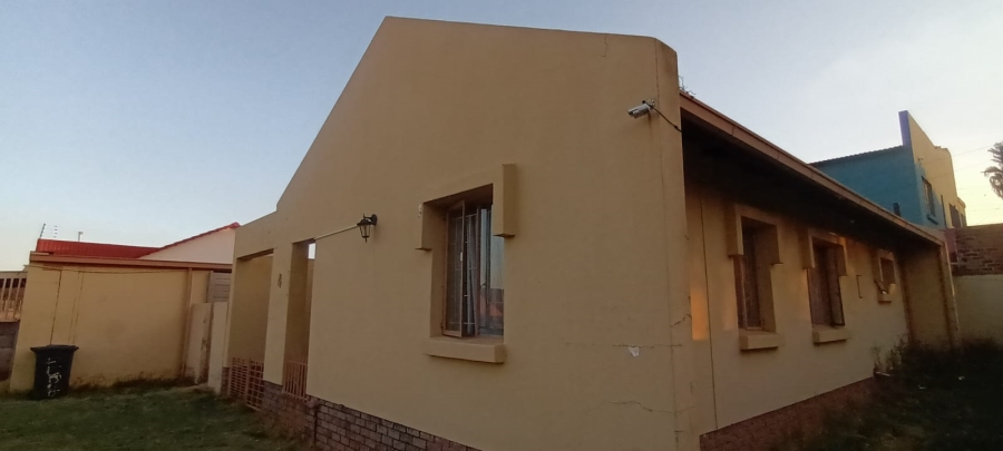 2 Bedroom Property for Sale in Elandspoort Gauteng