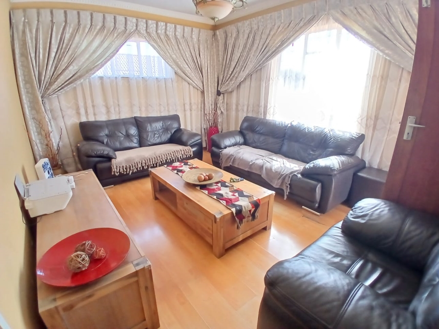 3 Bedroom Property for Sale in Kwaggasrand Gauteng