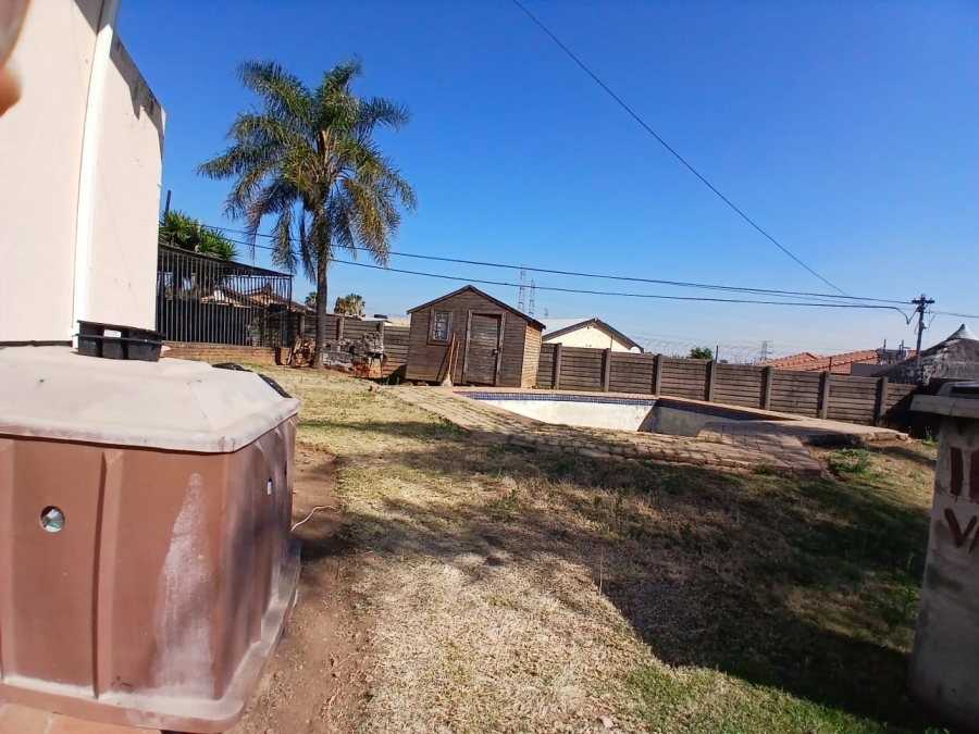 3 Bedroom Property for Sale in Kwaggasrand Gauteng