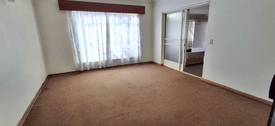 5 Bedroom Property for Sale in Florauna Gauteng