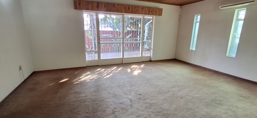 5 Bedroom Property for Sale in Florauna Gauteng