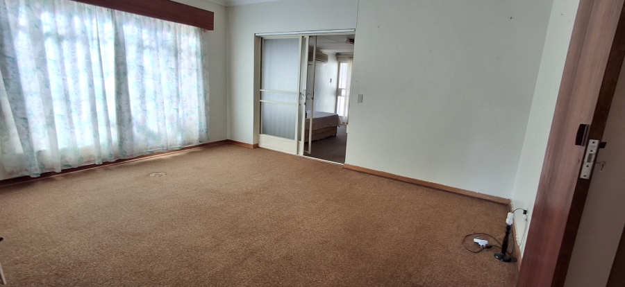 5 Bedroom Property for Sale in Florauna Gauteng
