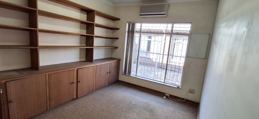 5 Bedroom Property for Sale in Florauna Gauteng