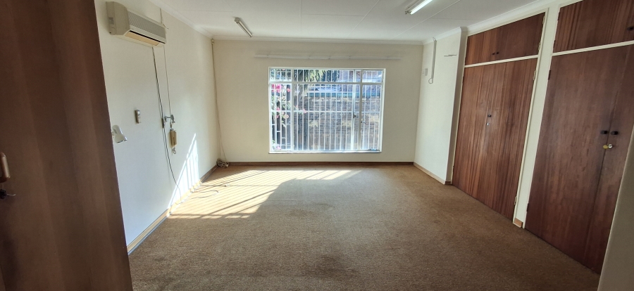 5 Bedroom Property for Sale in Florauna Gauteng
