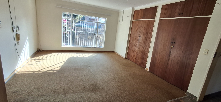 5 Bedroom Property for Sale in Florauna Gauteng