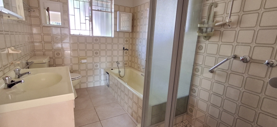 5 Bedroom Property for Sale in Florauna Gauteng