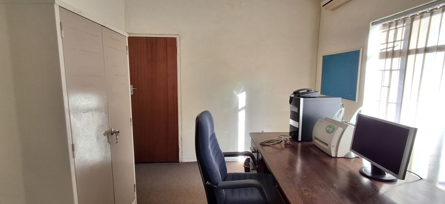 5 Bedroom Property for Sale in Florauna Gauteng