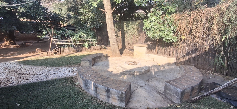 5 Bedroom Property for Sale in Florauna Gauteng