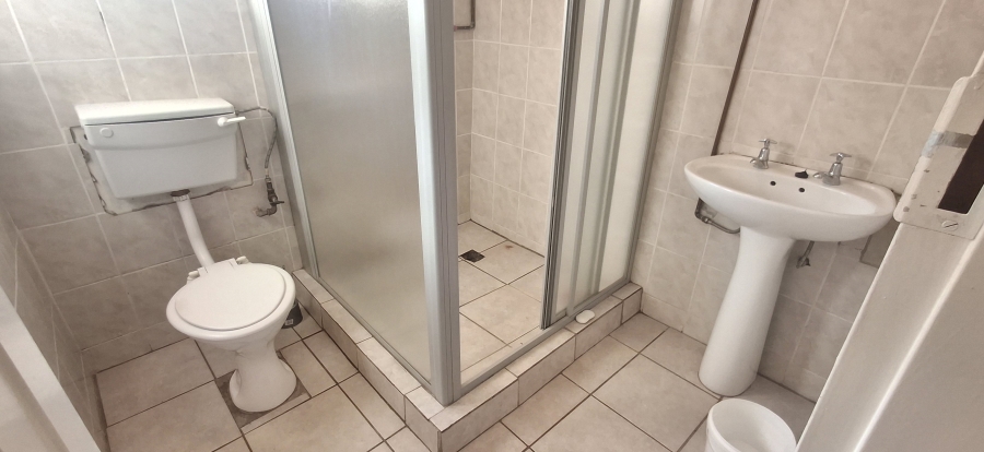 5 Bedroom Property for Sale in Florauna Gauteng