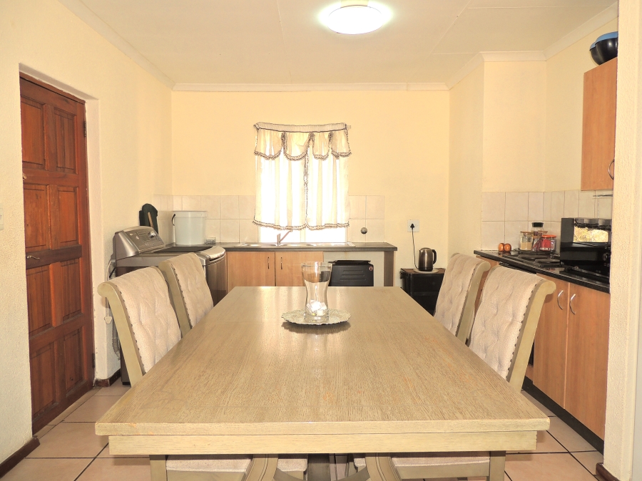 2 Bedroom Property for Sale in Willowbrook Gauteng