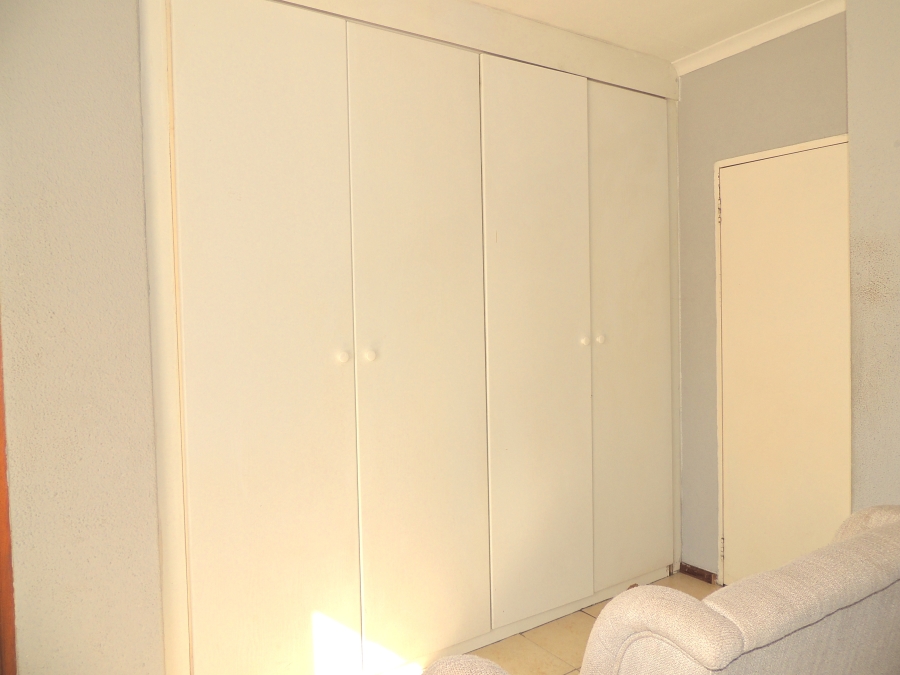 2 Bedroom Property for Sale in Willowbrook Gauteng