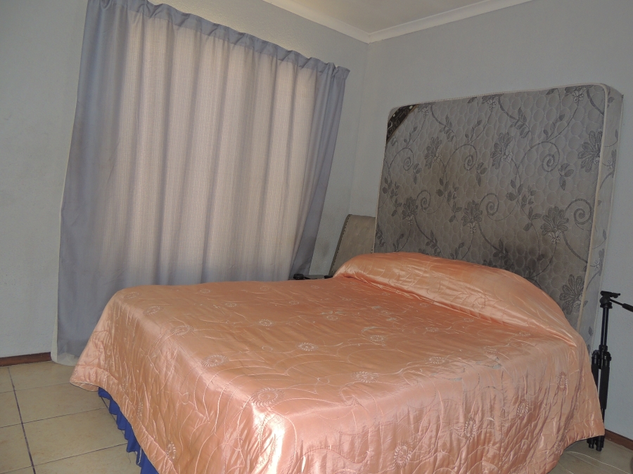 2 Bedroom Property for Sale in Willowbrook Gauteng