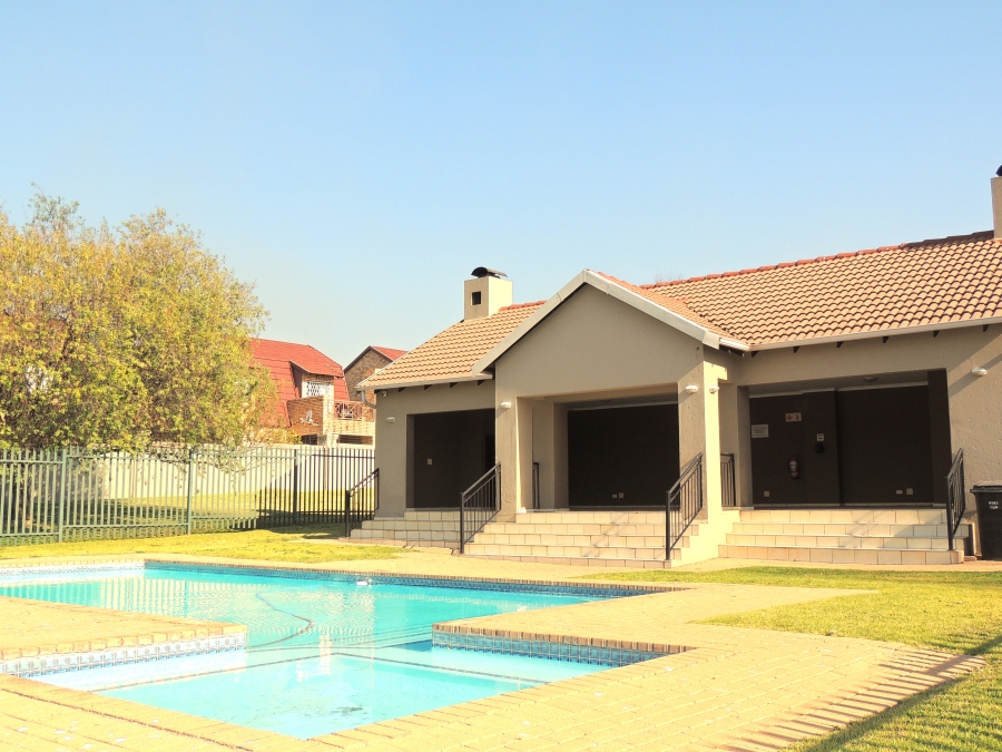2 Bedroom Property for Sale in Willowbrook Gauteng