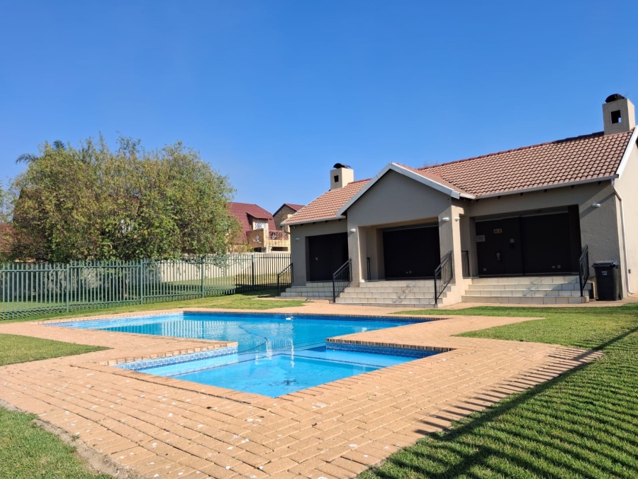 2 Bedroom Property for Sale in Willowbrook Gauteng