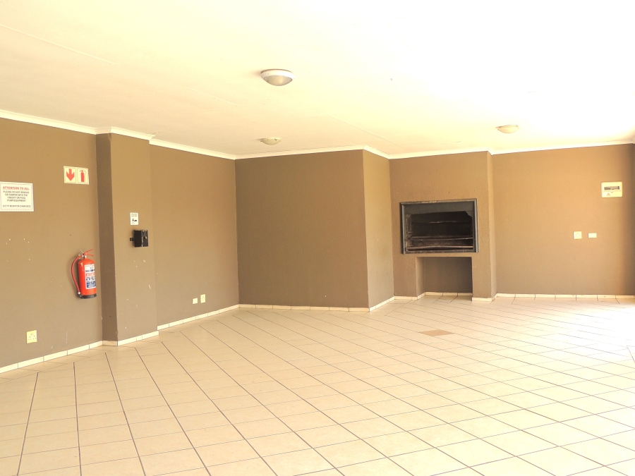 2 Bedroom Property for Sale in Willowbrook Gauteng