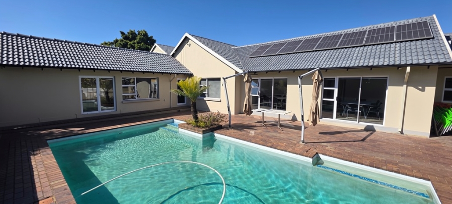 Commercial Property for Sale in Gallo Manor Gauteng