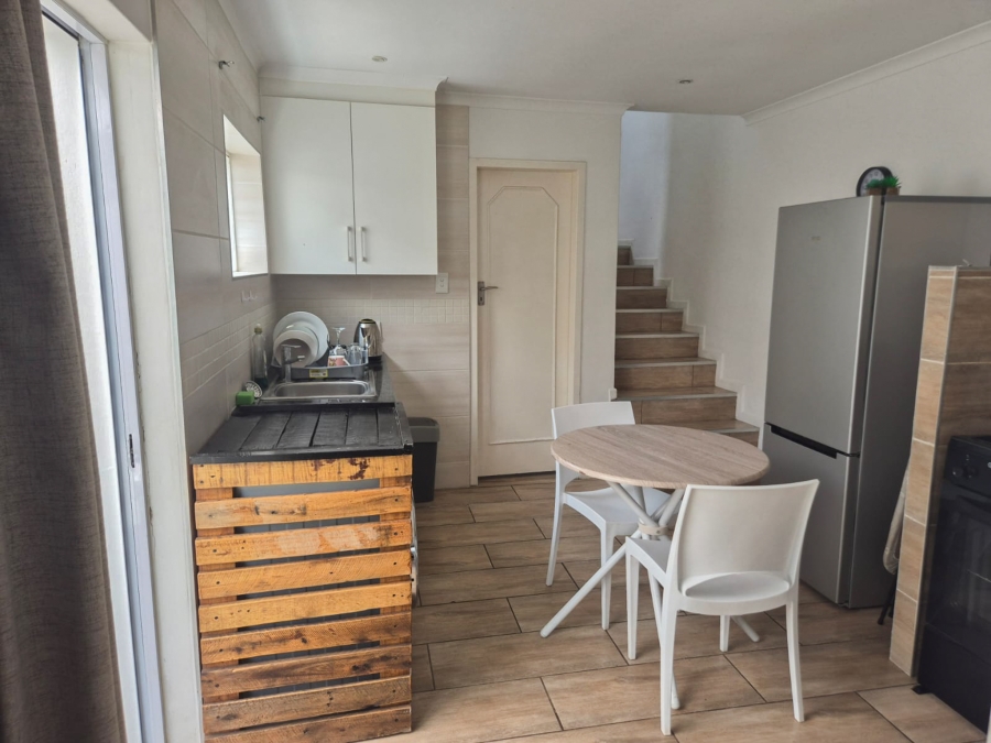 To Let 1 Bedroom Property for Rent in Parkhurst Gauteng