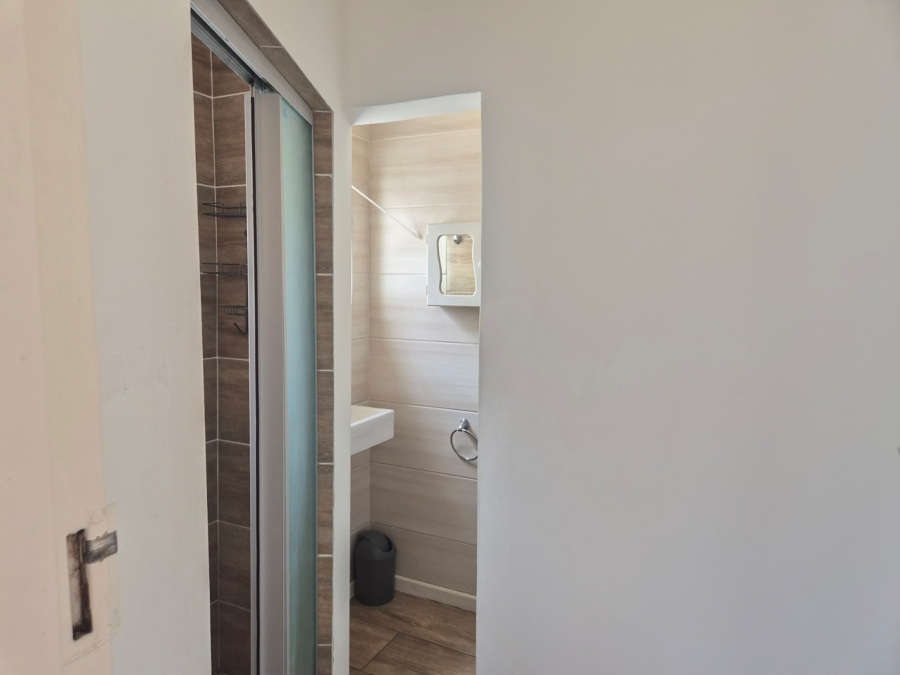To Let 1 Bedroom Property for Rent in Parkhurst Gauteng