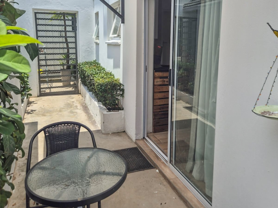 To Let 1 Bedroom Property for Rent in Parkhurst Gauteng