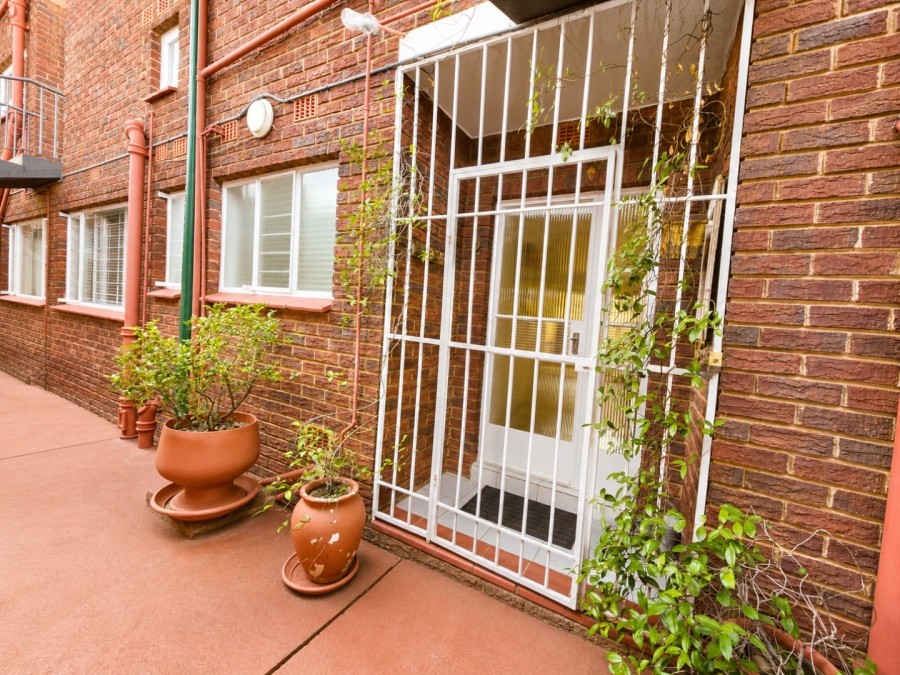 2 Bedroom Property for Sale in Robindale Gauteng