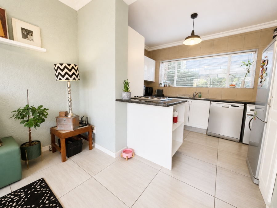2 Bedroom Property for Sale in Robindale Gauteng