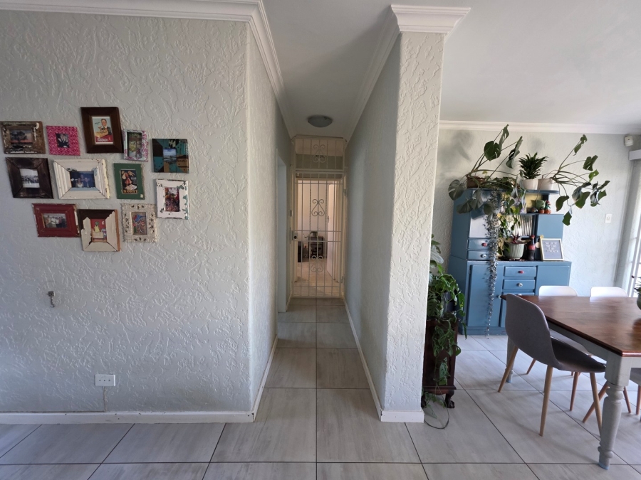 2 Bedroom Property for Sale in Robindale Gauteng