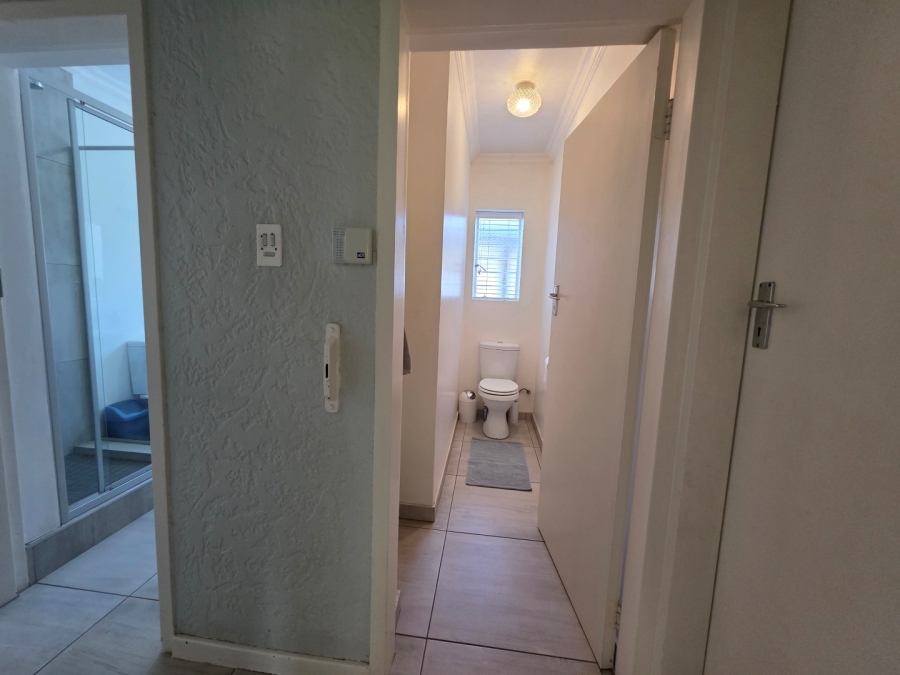 2 Bedroom Property for Sale in Robindale Gauteng
