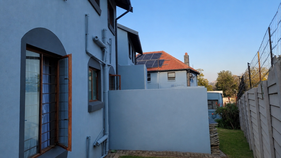 2 Bedroom Property for Sale in Linden Gauteng