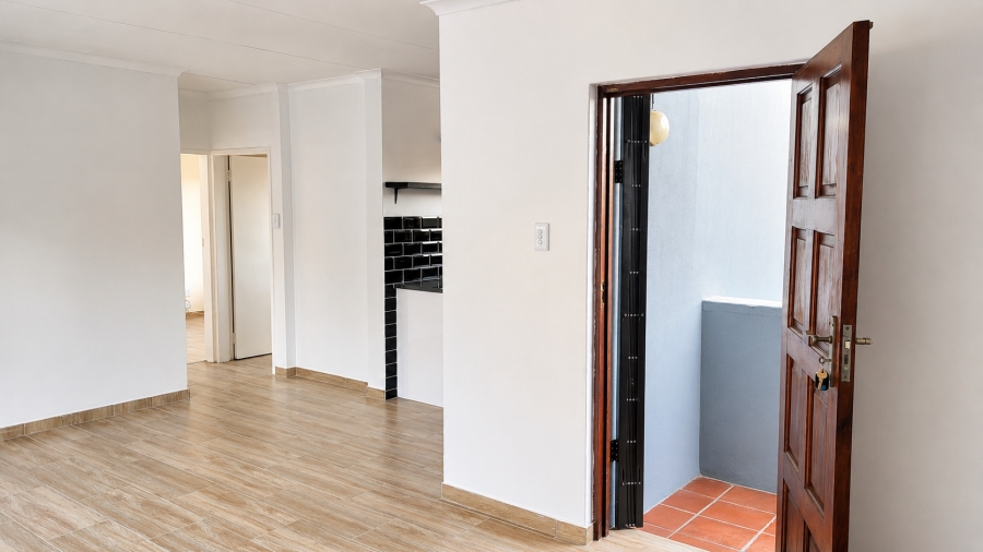 2 Bedroom Property for Sale in Linden Gauteng