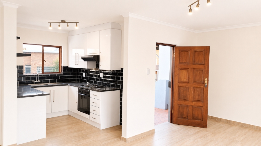 2 Bedroom Property for Sale in Linden Gauteng