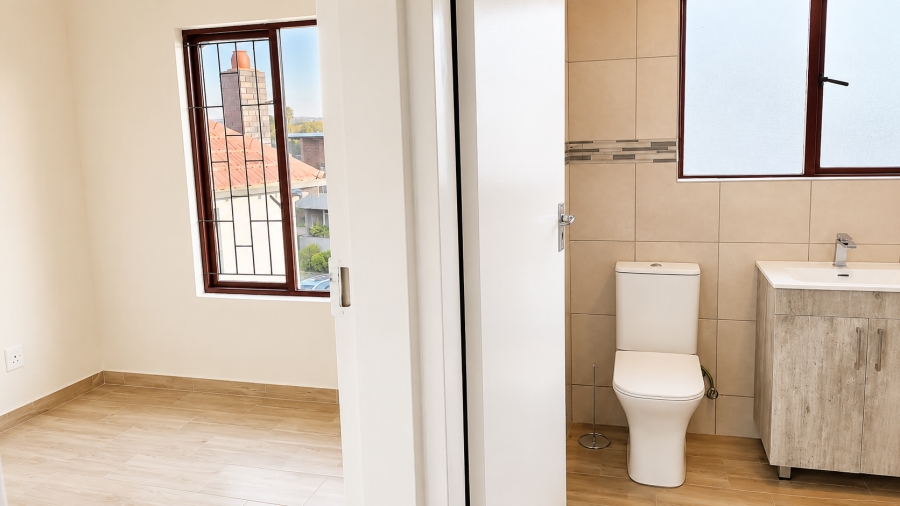 2 Bedroom Property for Sale in Linden Gauteng